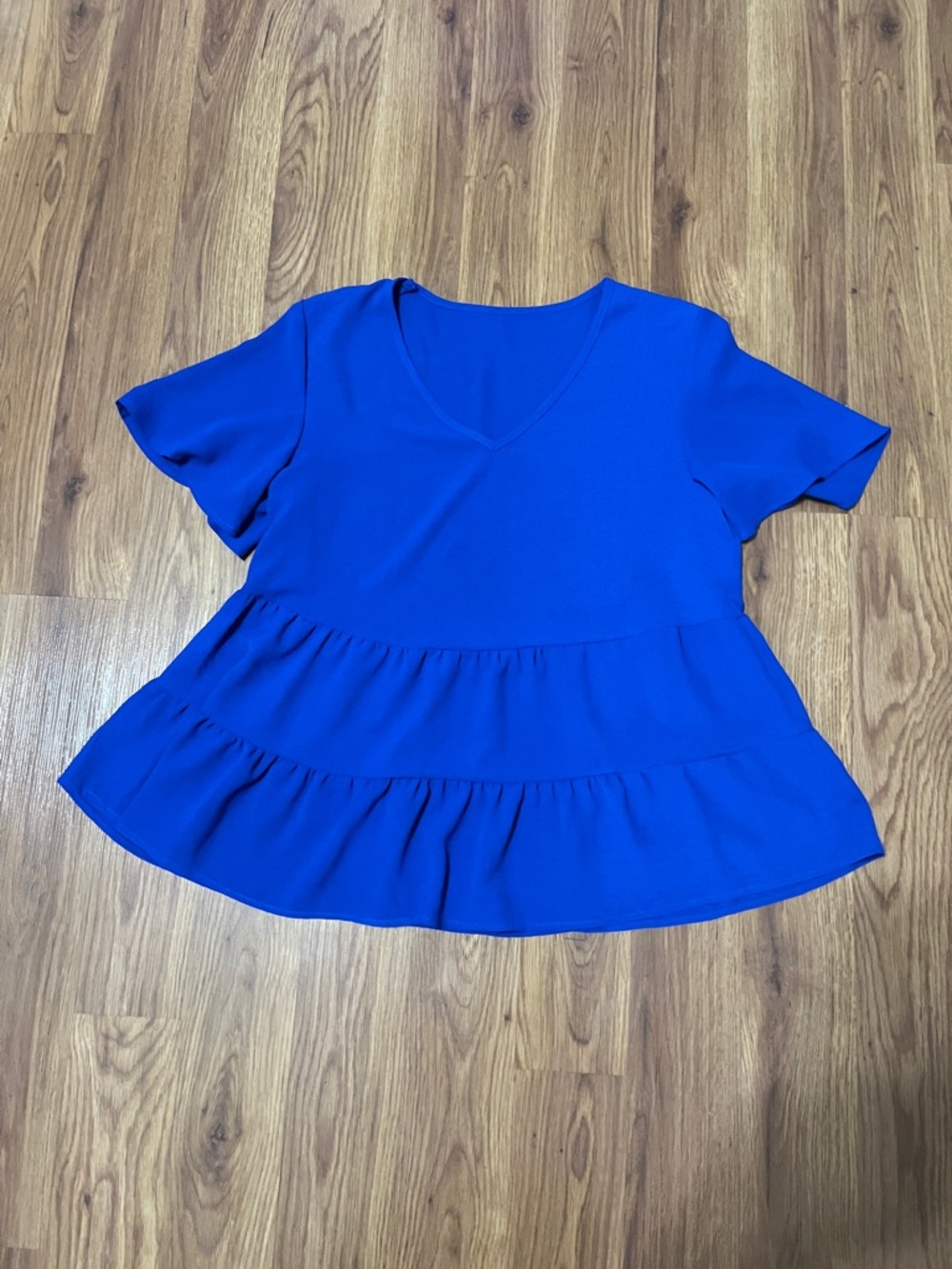 Women’s Royal Blue V-Neck Tiered Ruffle Short Sleeve Top